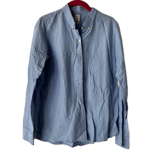 GAP Tops - Gap The fitted Boyfriend button up